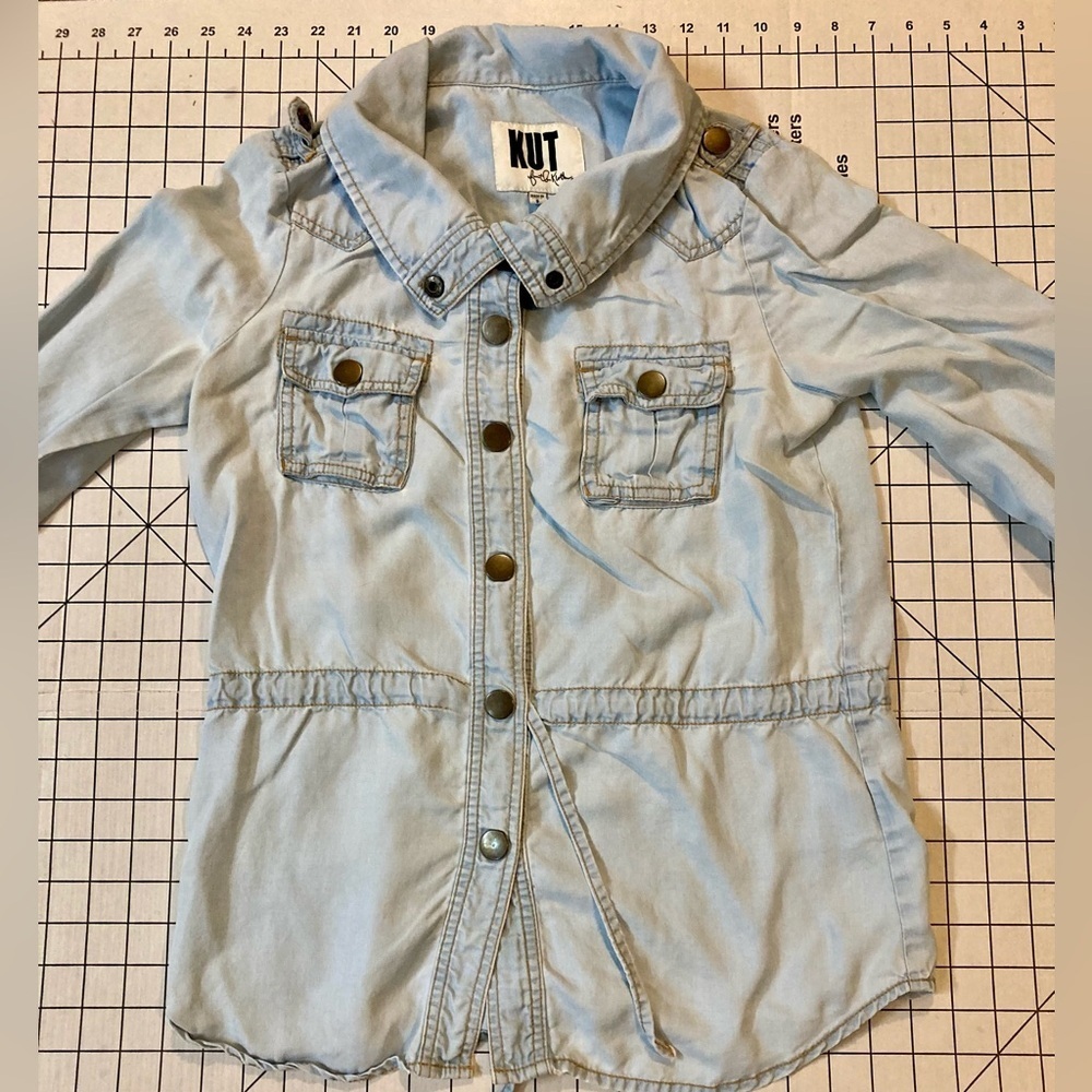 Kut From The Kloth Women’s Size Small Light Blue Button Down Shirt
